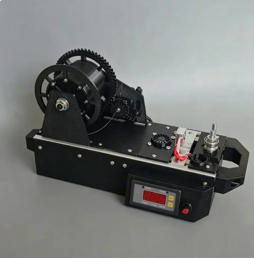 Kleinserien-Extruder für PET-Filament aus Kunststoffabfällen